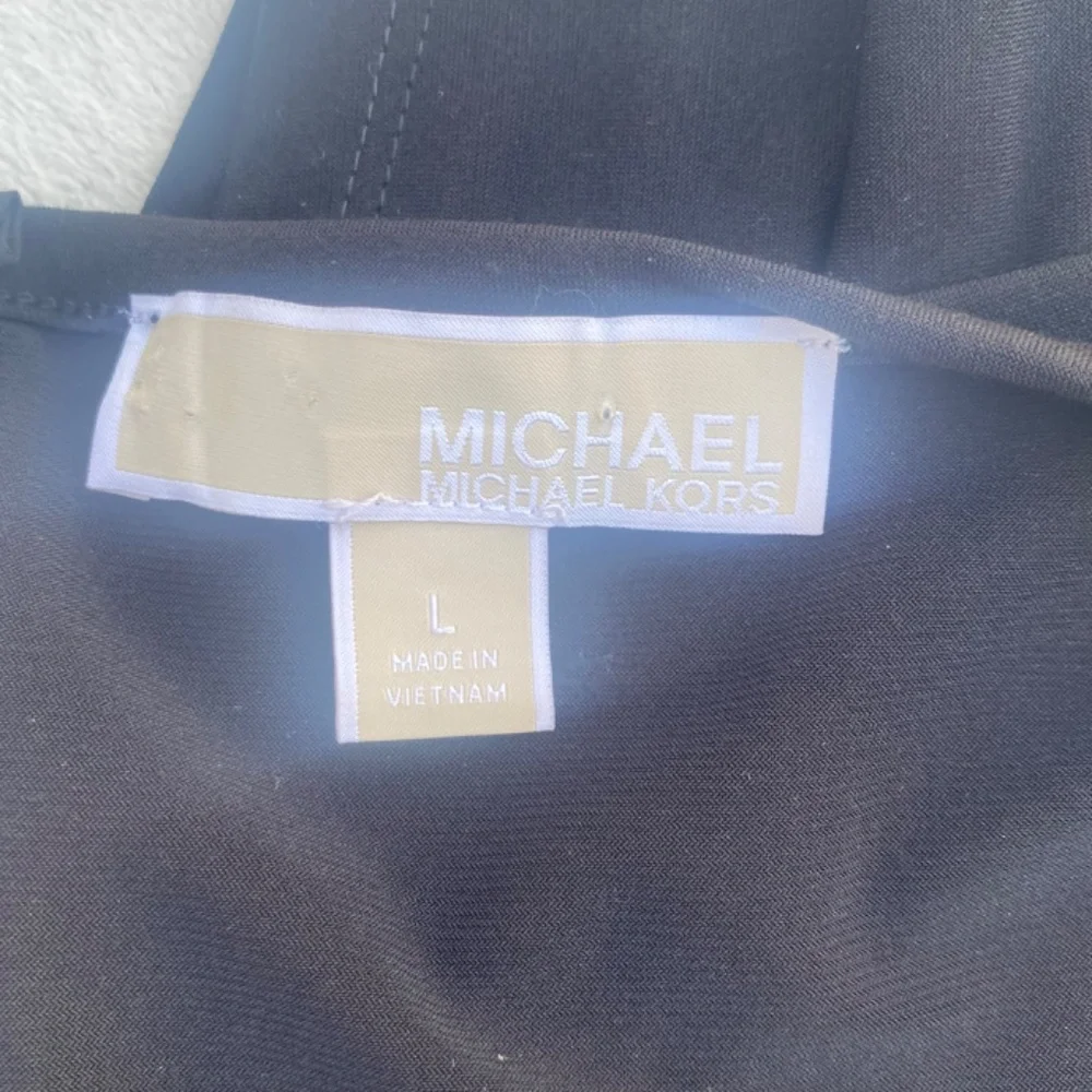 Micheal Kors Black Pleated Hem Shift Dress Size L Cap-Sleeves‎